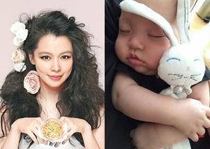 明星宝贝酣睡,萌态十足引网友热议