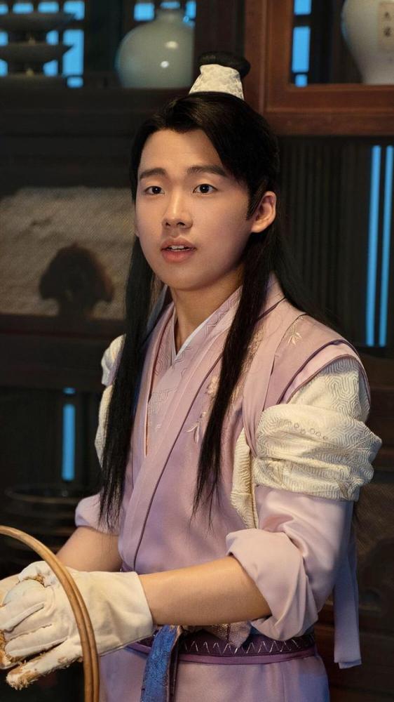 娱乐圈爆料反派小说,反派逆袭之路