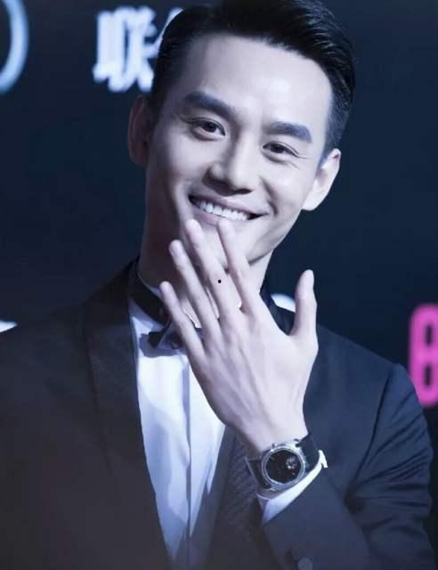 男明星的手,揭秘男明星的独特手部风情