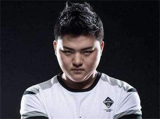 俄罗斯小网红哈哥身份,从网络红人到影响力巨星的蜕变之路